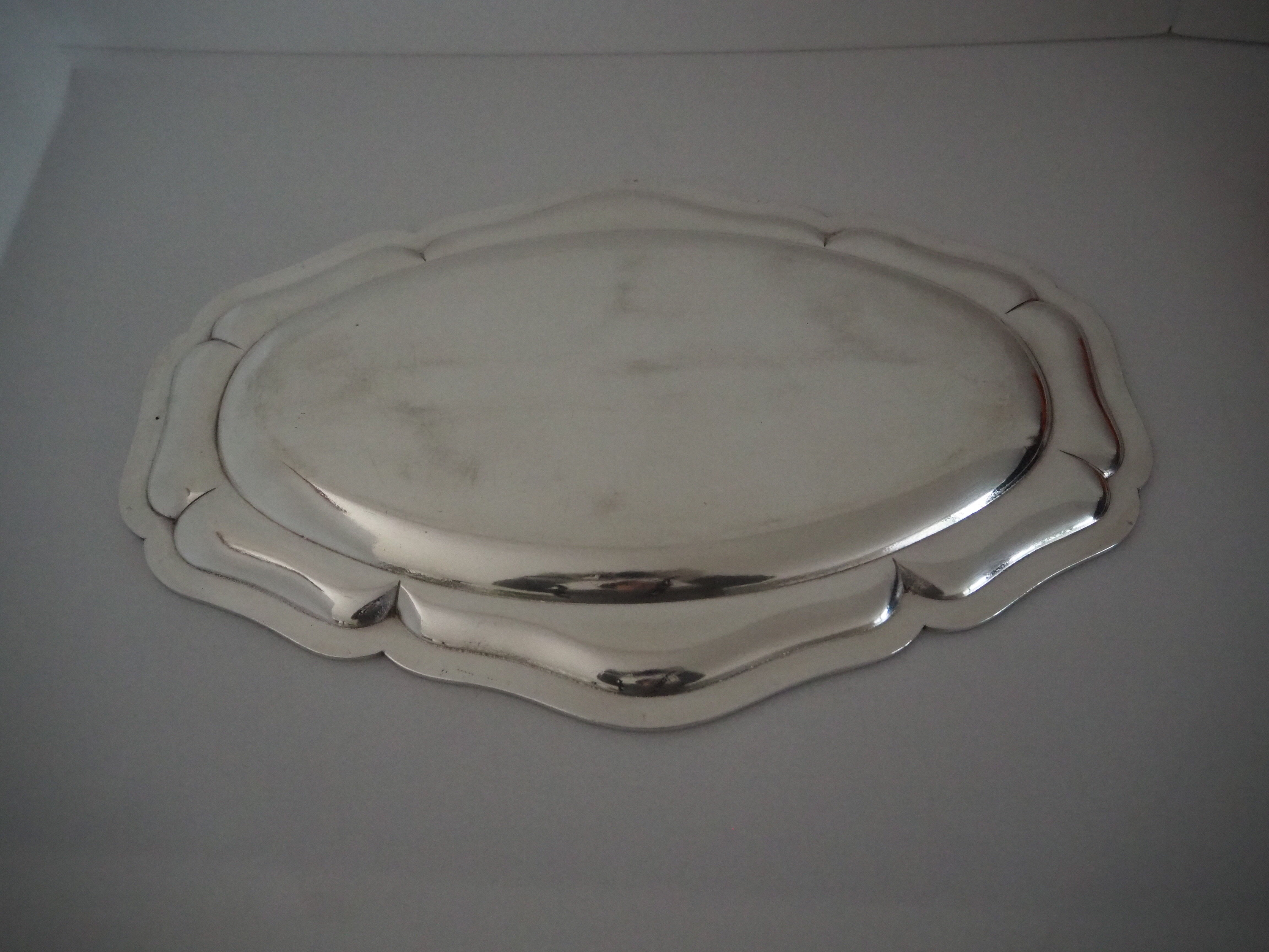 Oval-shaped dish, chinon fillets collection, christofle