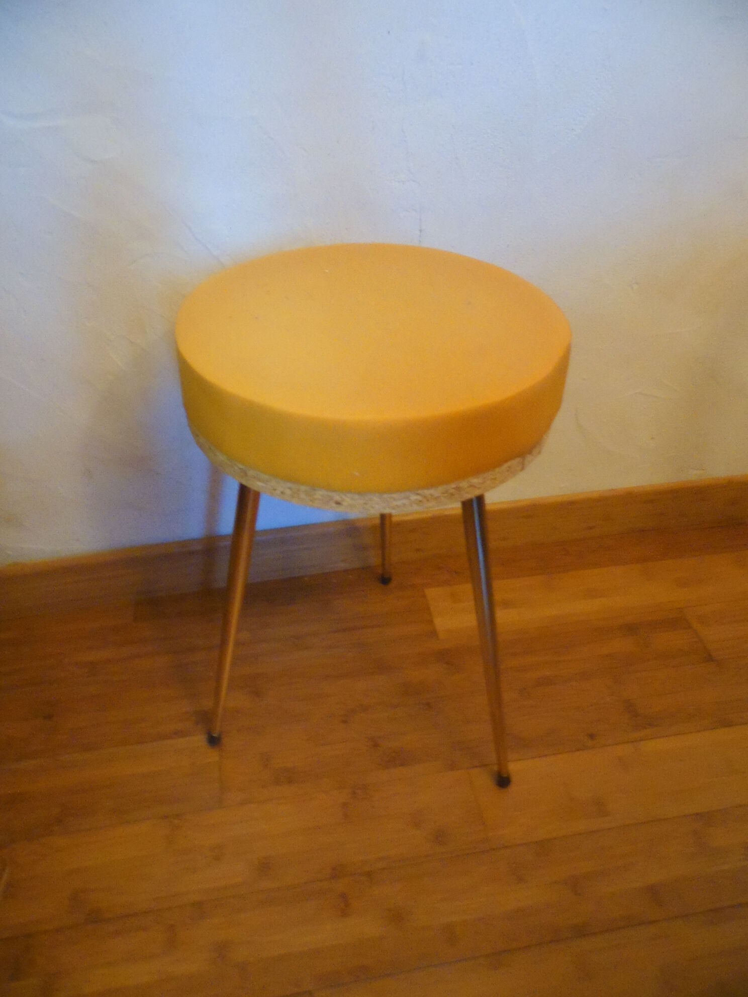 Stool wig, feet 70's compass