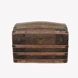 Victorian trunk, steam travel chest, 19th century.