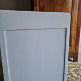 White vintage chest of drawers