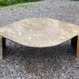 Table basse design des années 70 en marbre