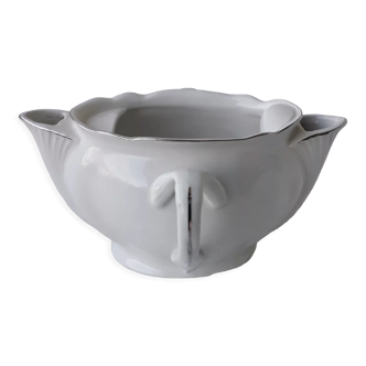 Porcelain sauce boat