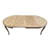 Table à manger ronde extensible Louis XV décapée en chêne massif 1950