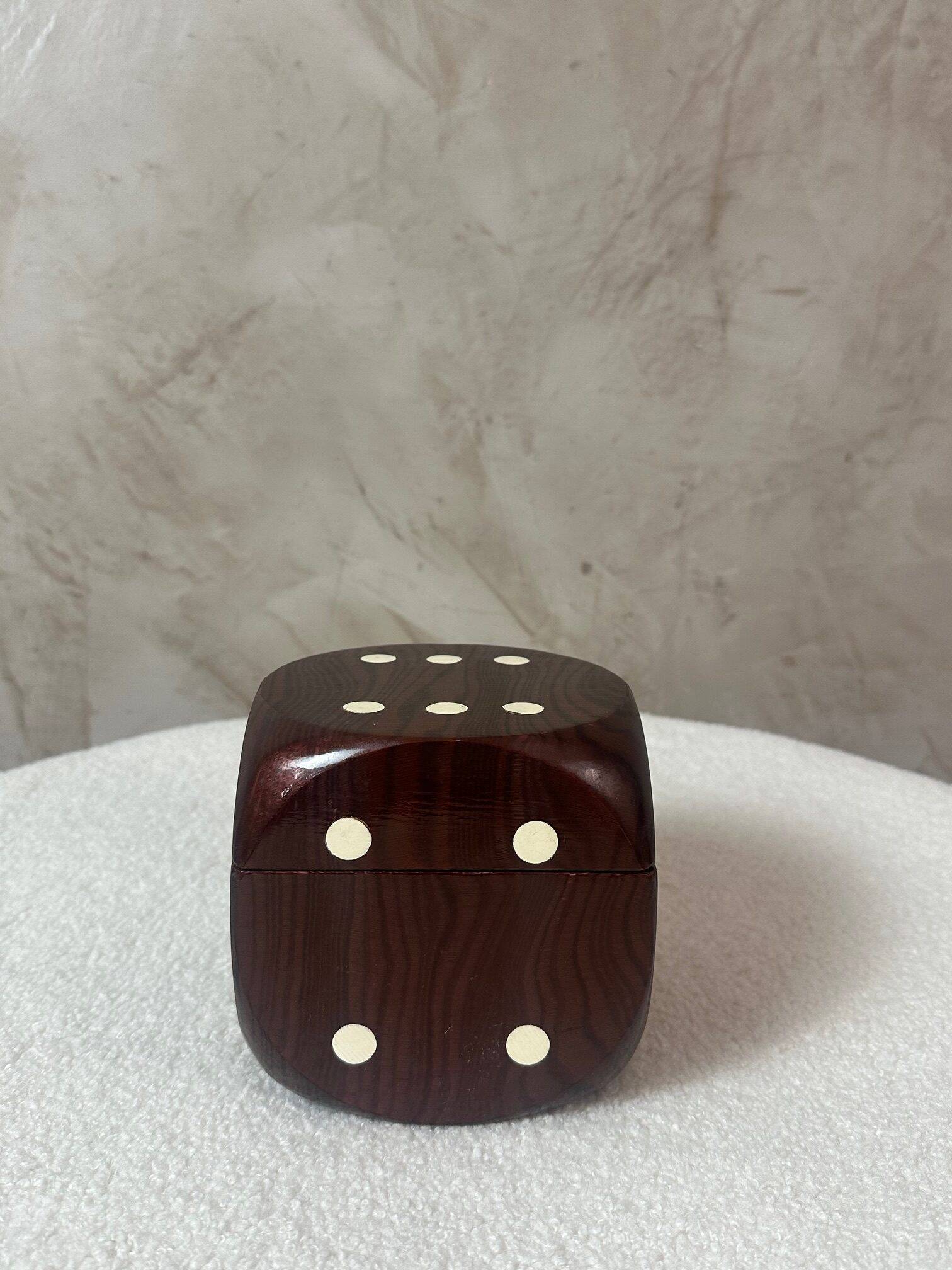 Musical cigarette box