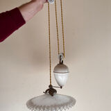 Opaline “rise and fall” suspension