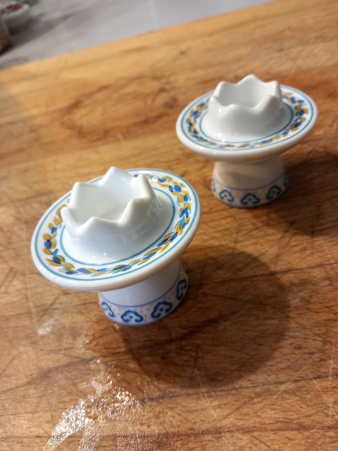 2 ceramic candle holders