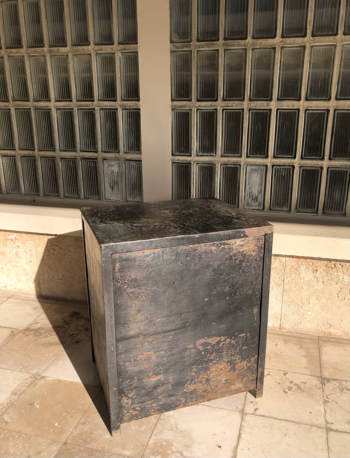 Metal workshop cabinet