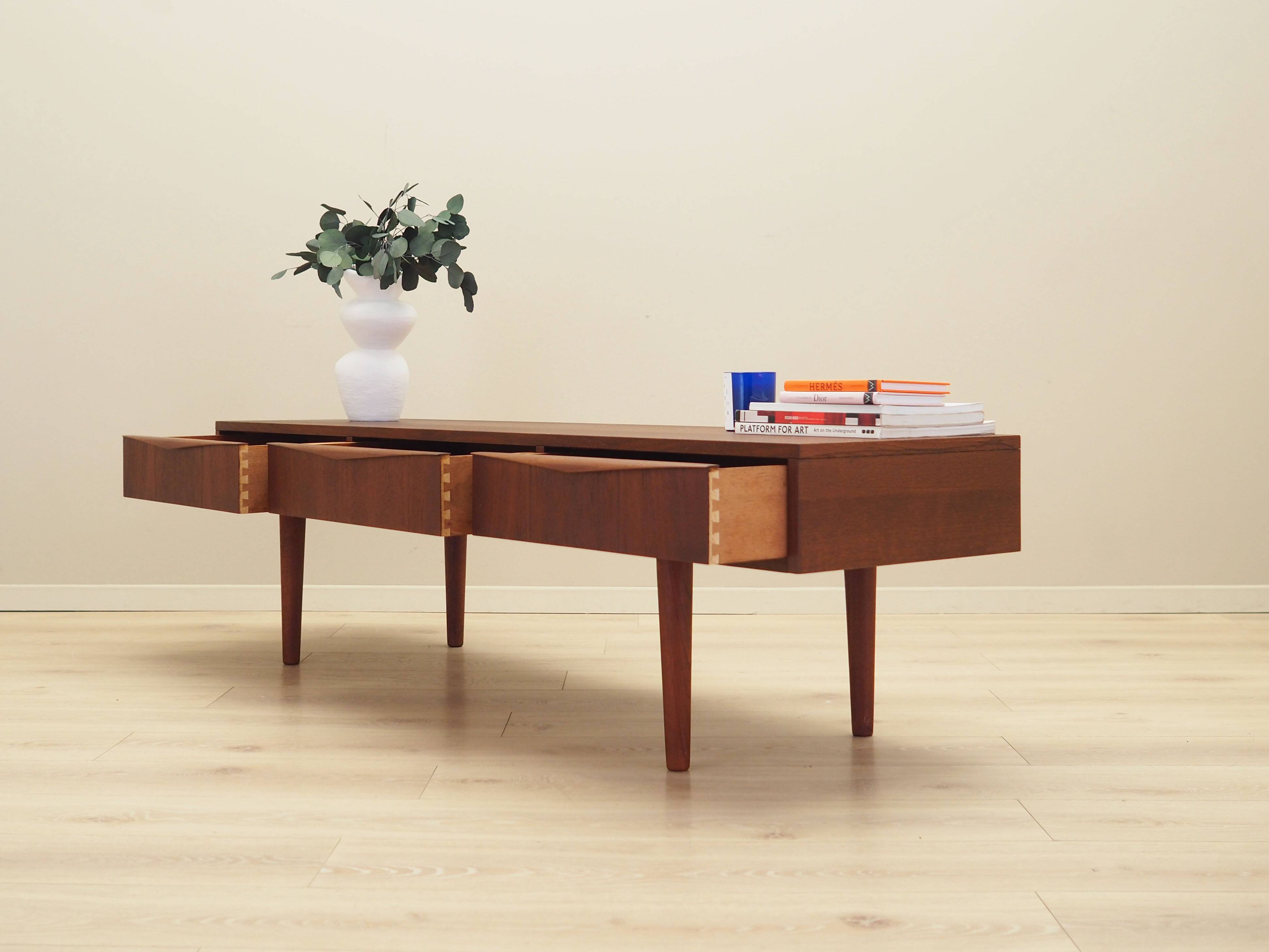 Low oak sideboard, Danish design, 1970s, made in Denmark