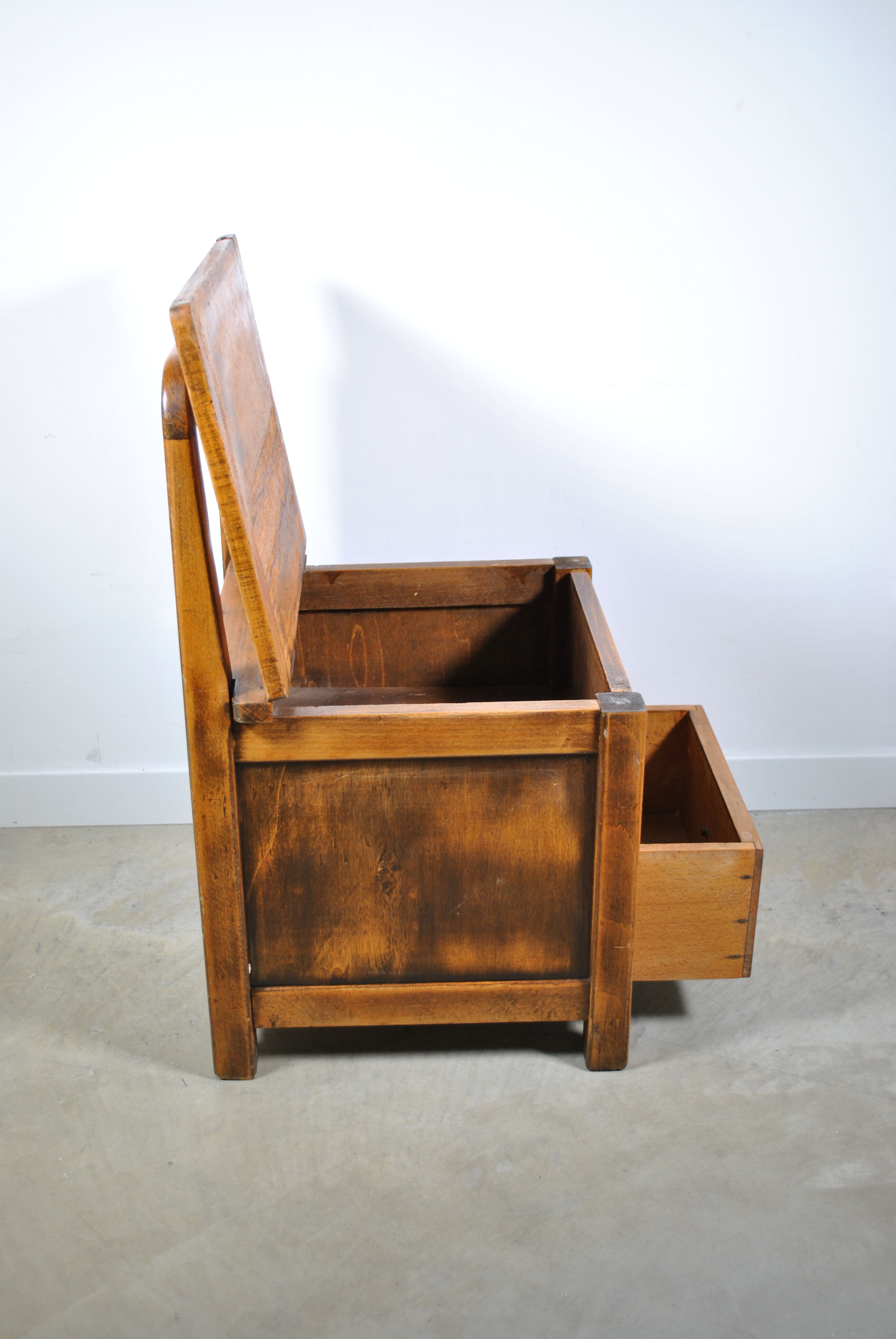 Children's chest chair 1950