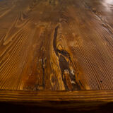 Table in brushed spruce