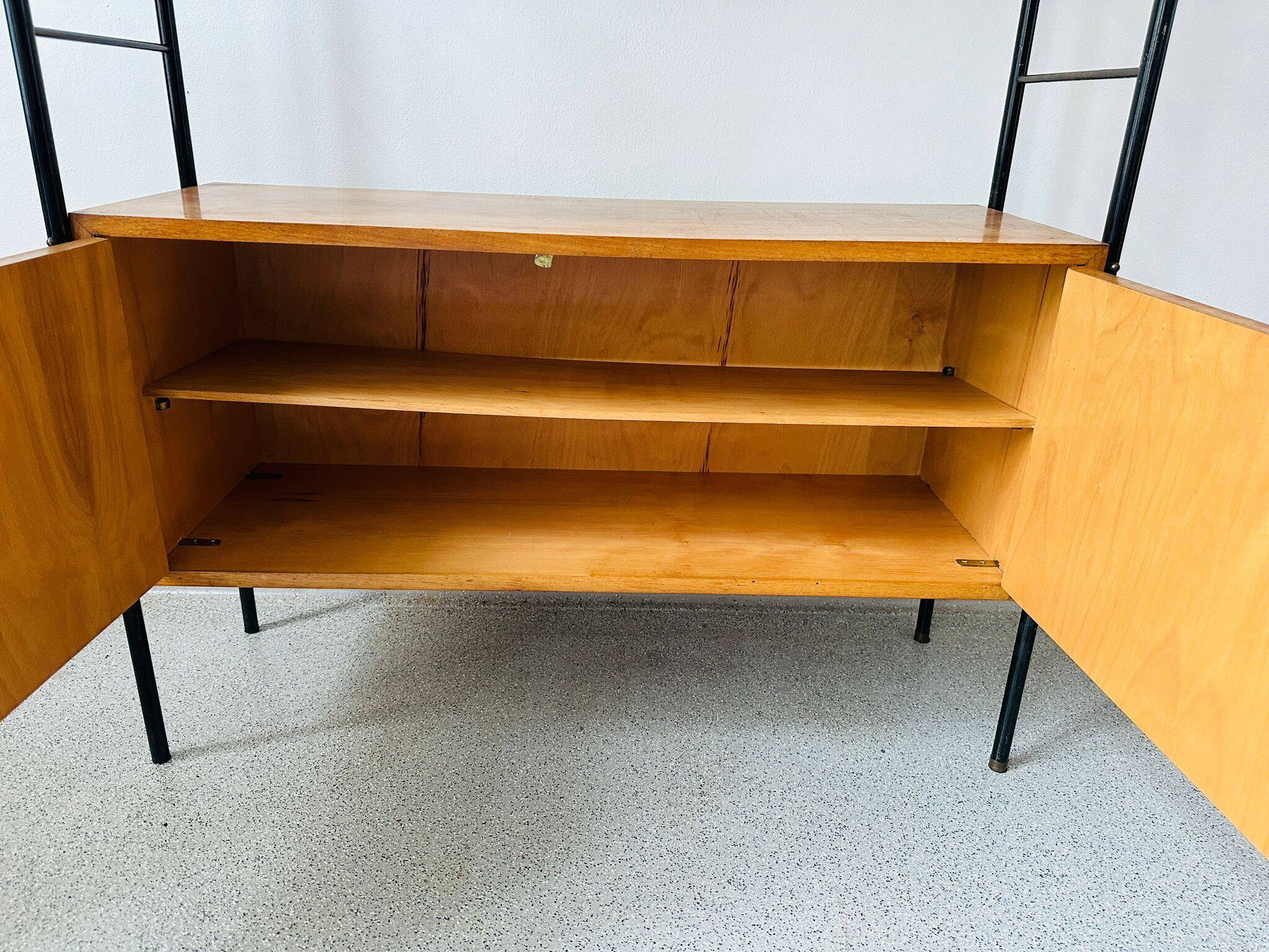 Mid-Century ladder shelving unit from the 1950s–60s