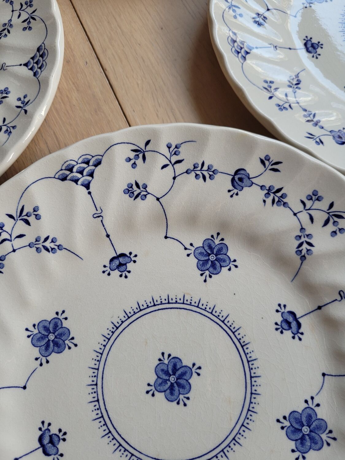 Set of 4 Stafforshire dessert plates