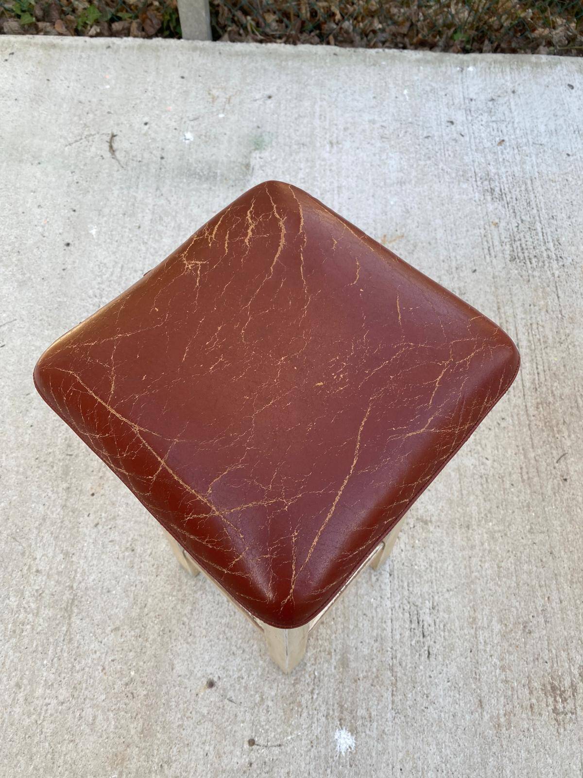 Square high bar stools in solid wood with burgundy leather 83cm