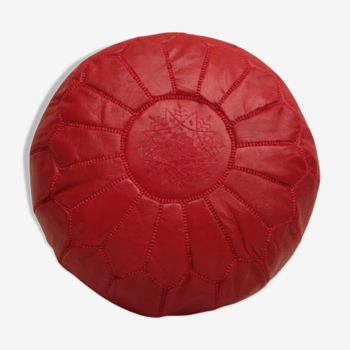 Moroccan pouf in red leather