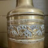 Vase en laiton art déco