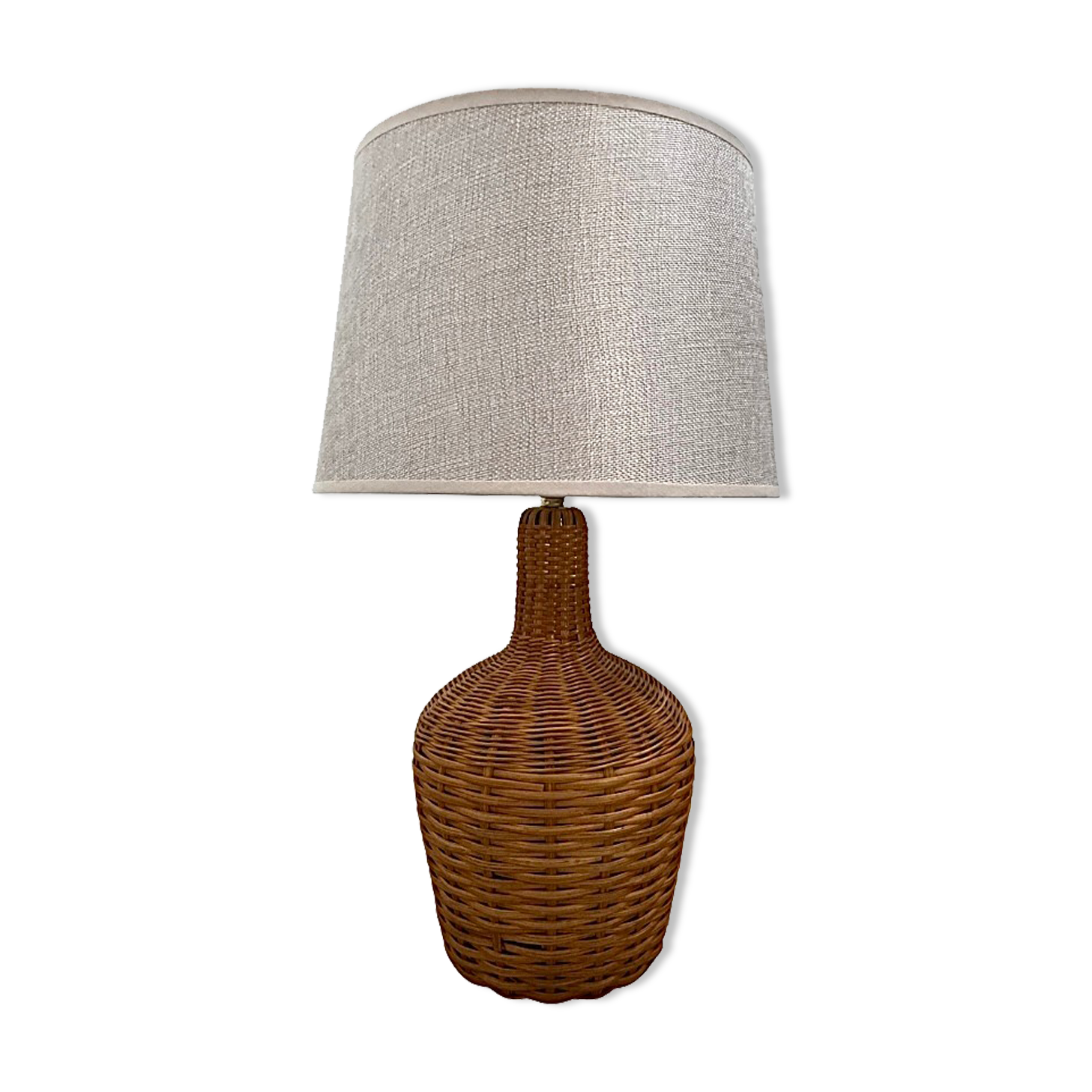 Lampe en rotin électrifiée à neuf