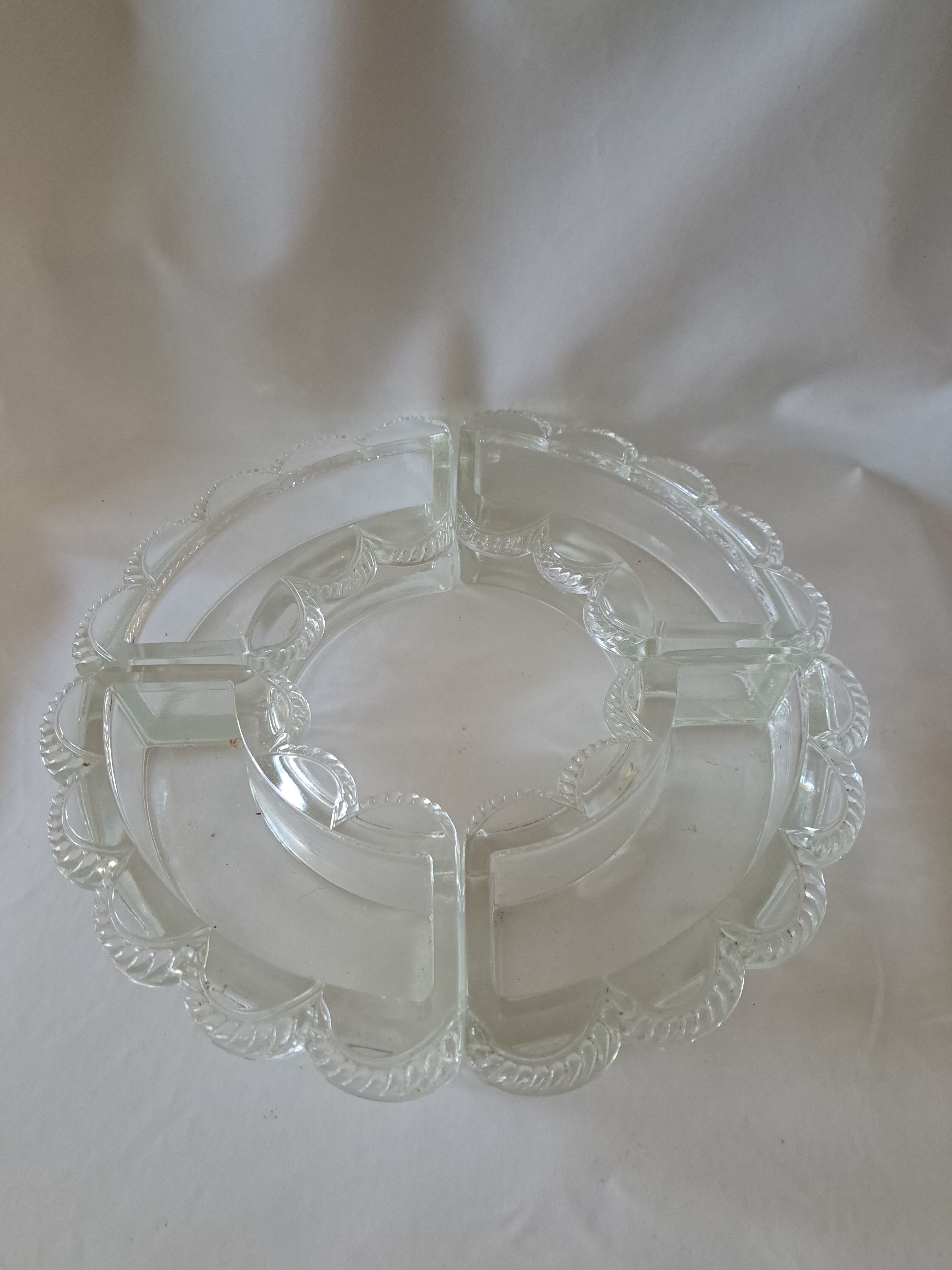 Lalique France centrepiece. Festons model.