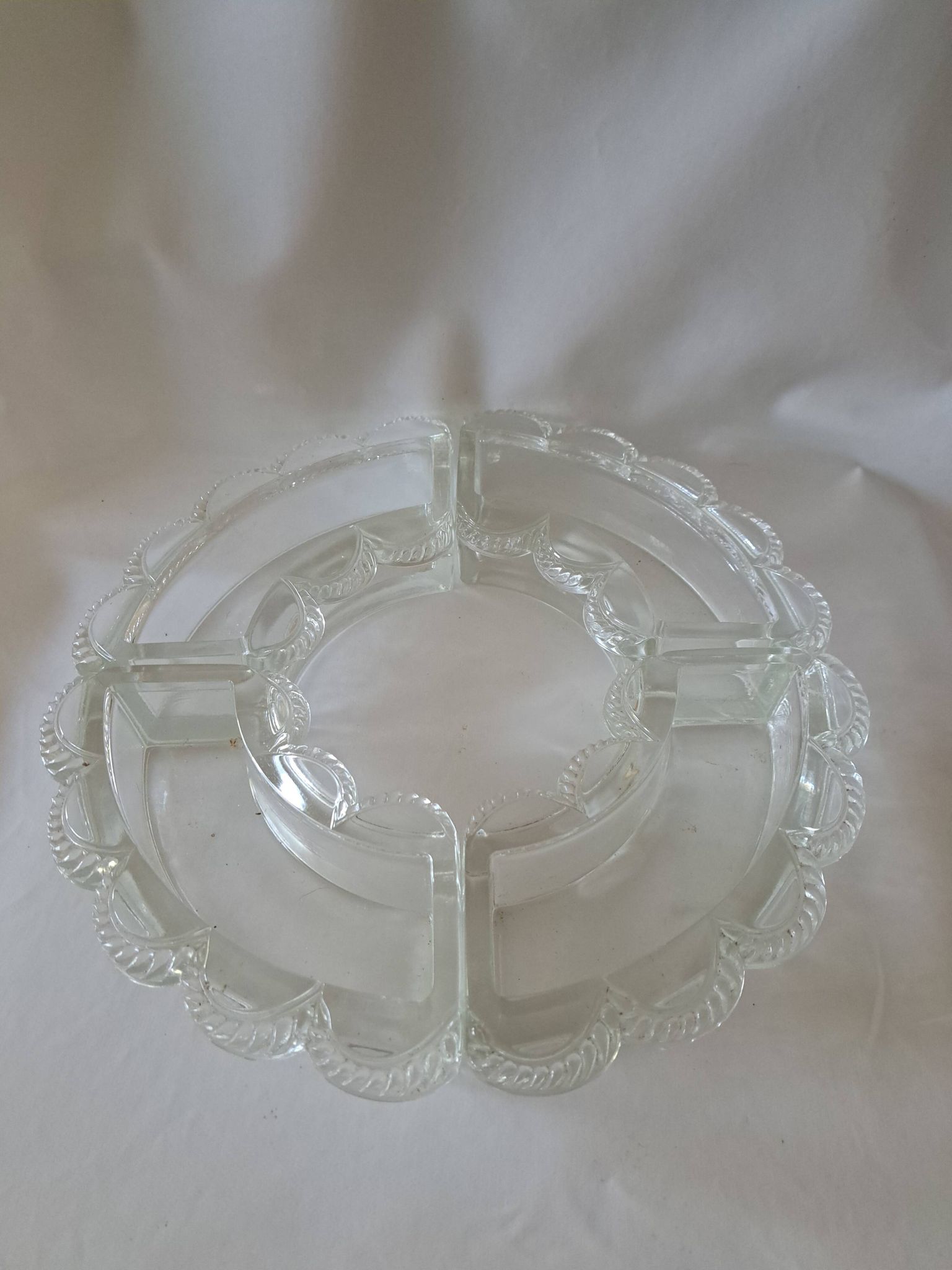 Lalique France centrepiece. Festons model.