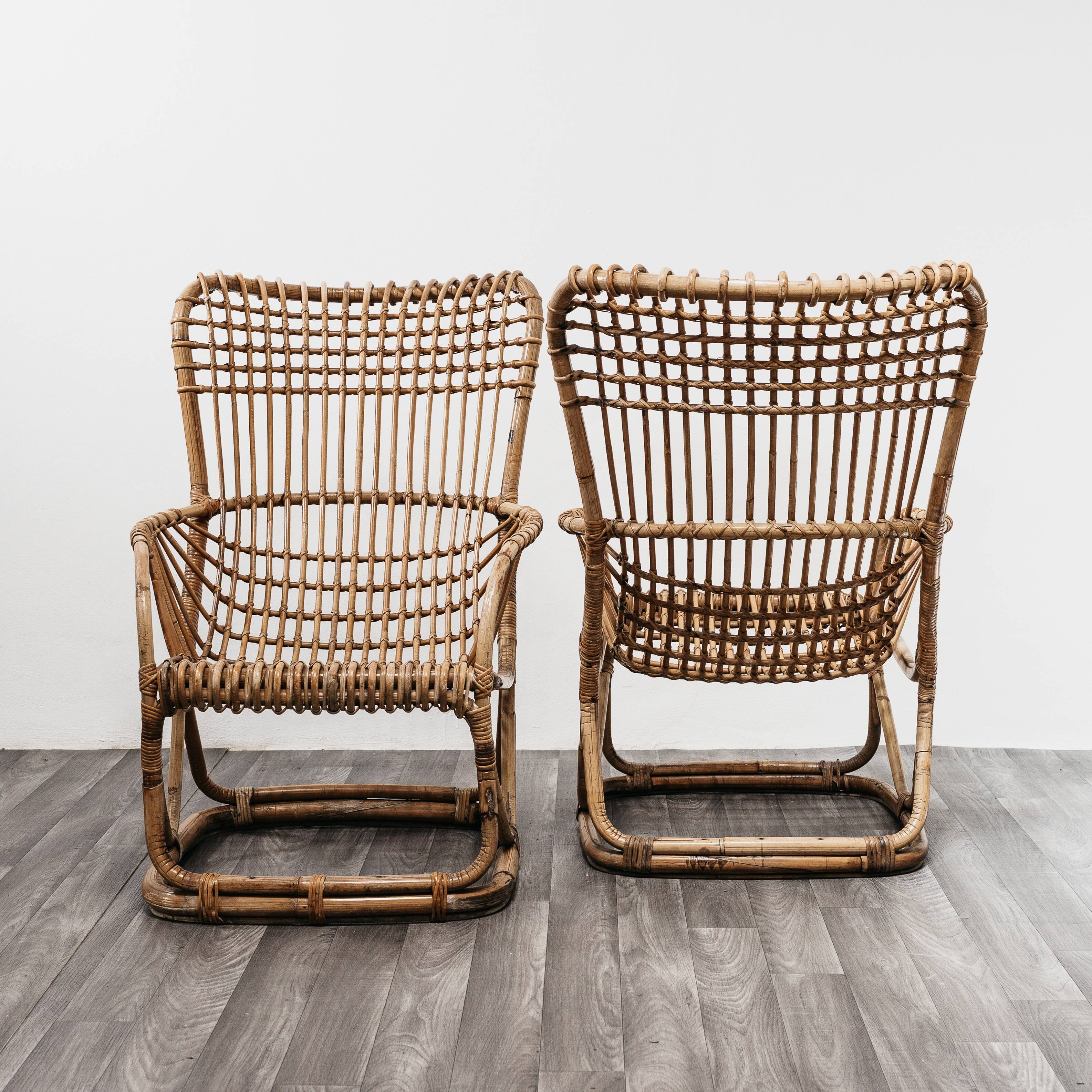 Paire de fauteuils B4 de Tito Agnoli,  Bonacina