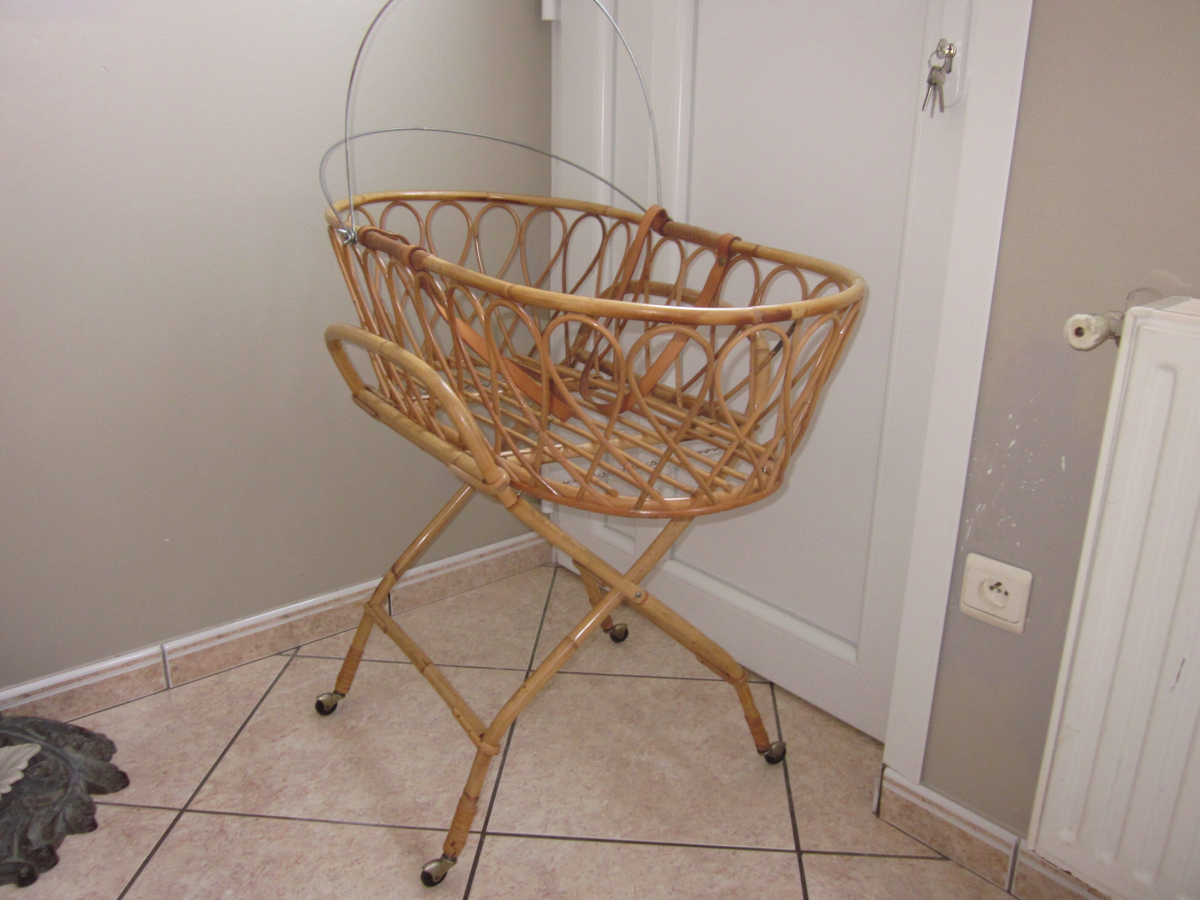 Basket rattan of the 60s