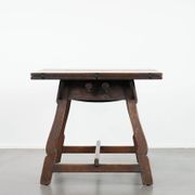 Antique Swiss extendable dining table made of oak from the mid-19th century