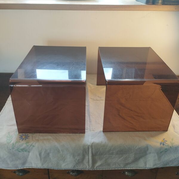 Paire de poufs de canapé assortis en plexiglas fumé 1970