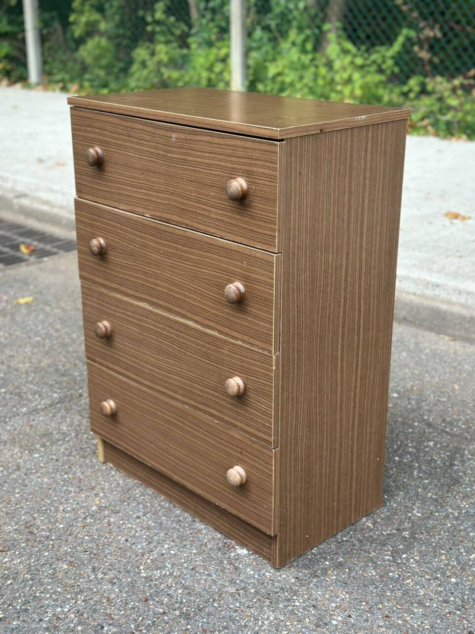 commode 4 tiroirs compacte — Effet bois foncé