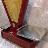 Old Lutrana purple red laqué trade scale