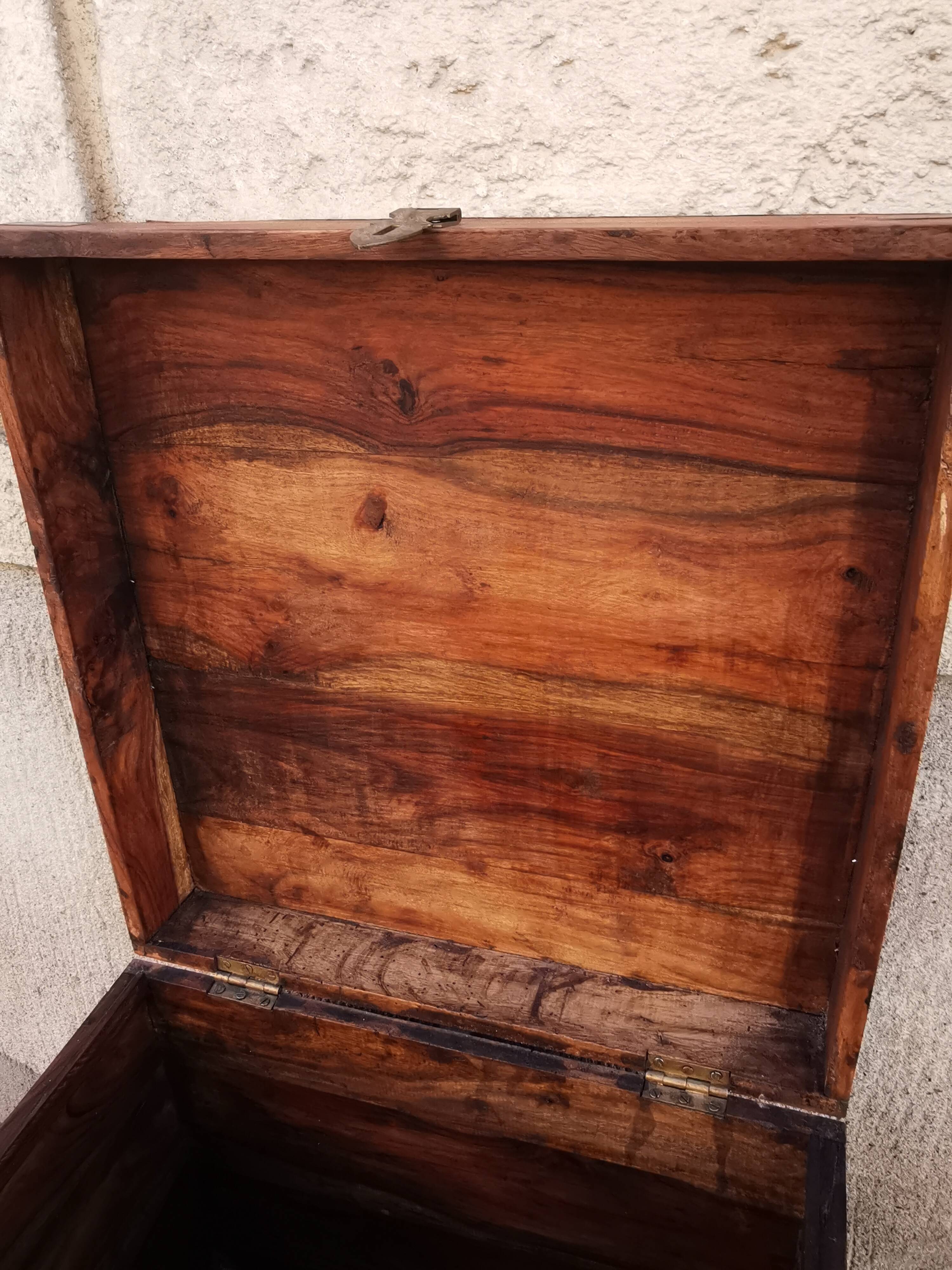 Old chest made of rosewood of the Indies