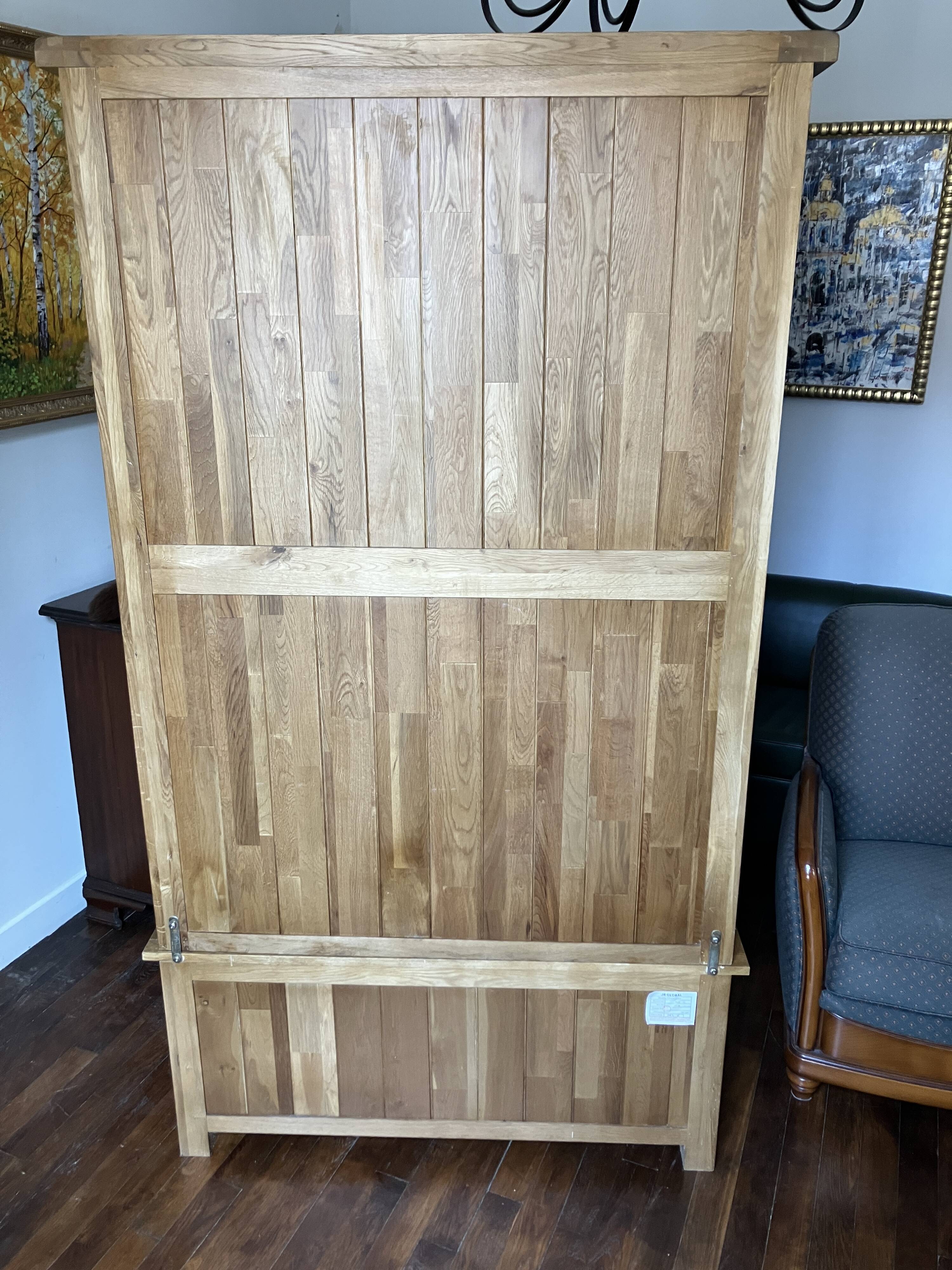 Armoire en Chêne Massif