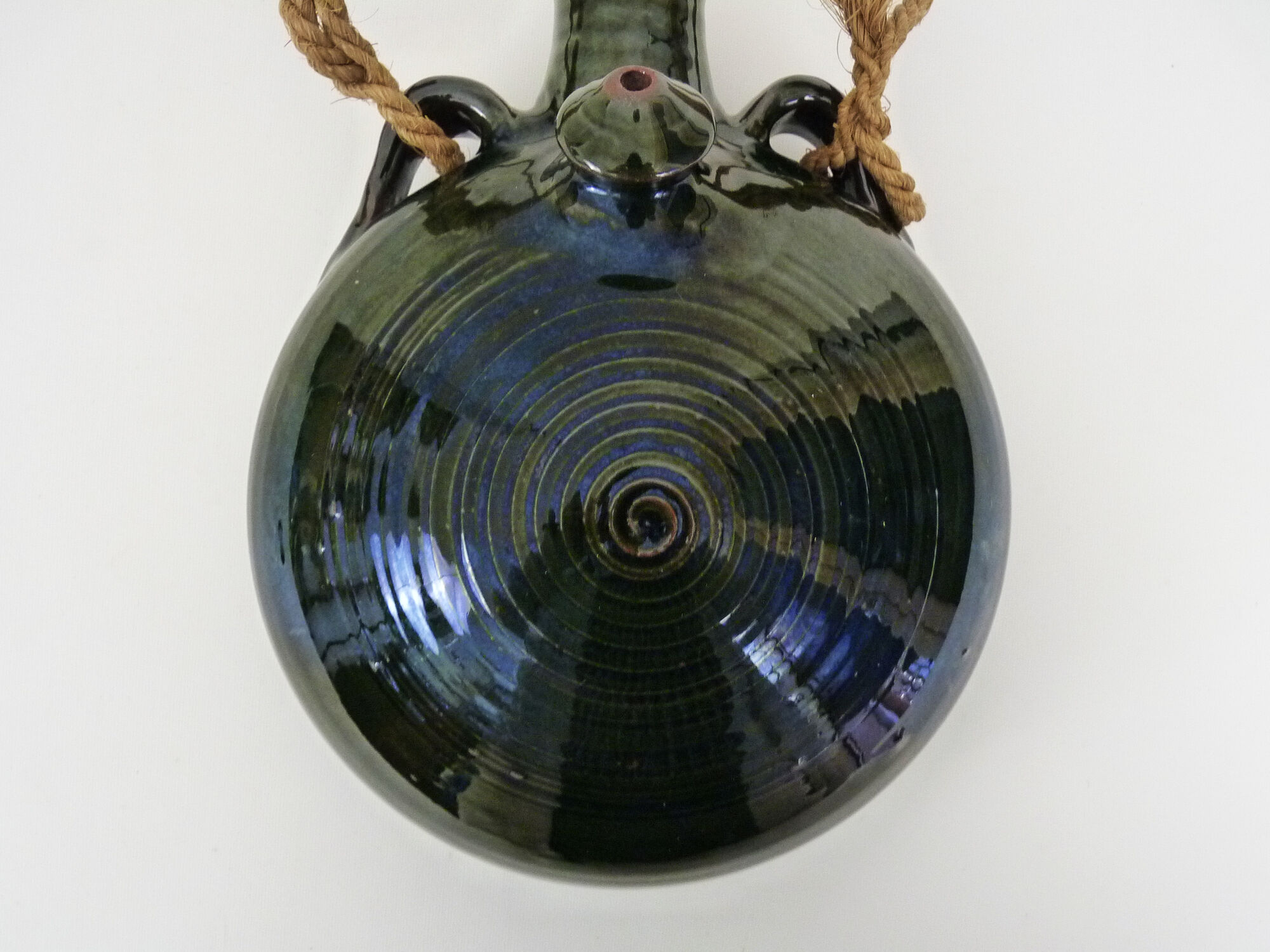 Beautiful vintage wall vinegar maker in green sandstone. Folk Art. Lora Menorca. Year 80 90