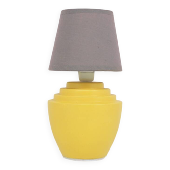 Vintage yellow light brown clay brown shade lamp
