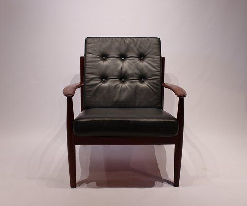 Armchair model 118 by Grete Jalk