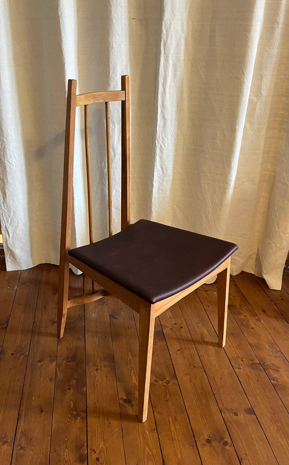 Italian work from the 40s, chair