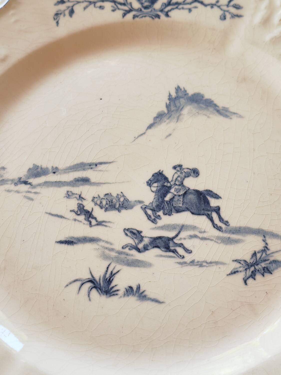 Gien plate, 19th century