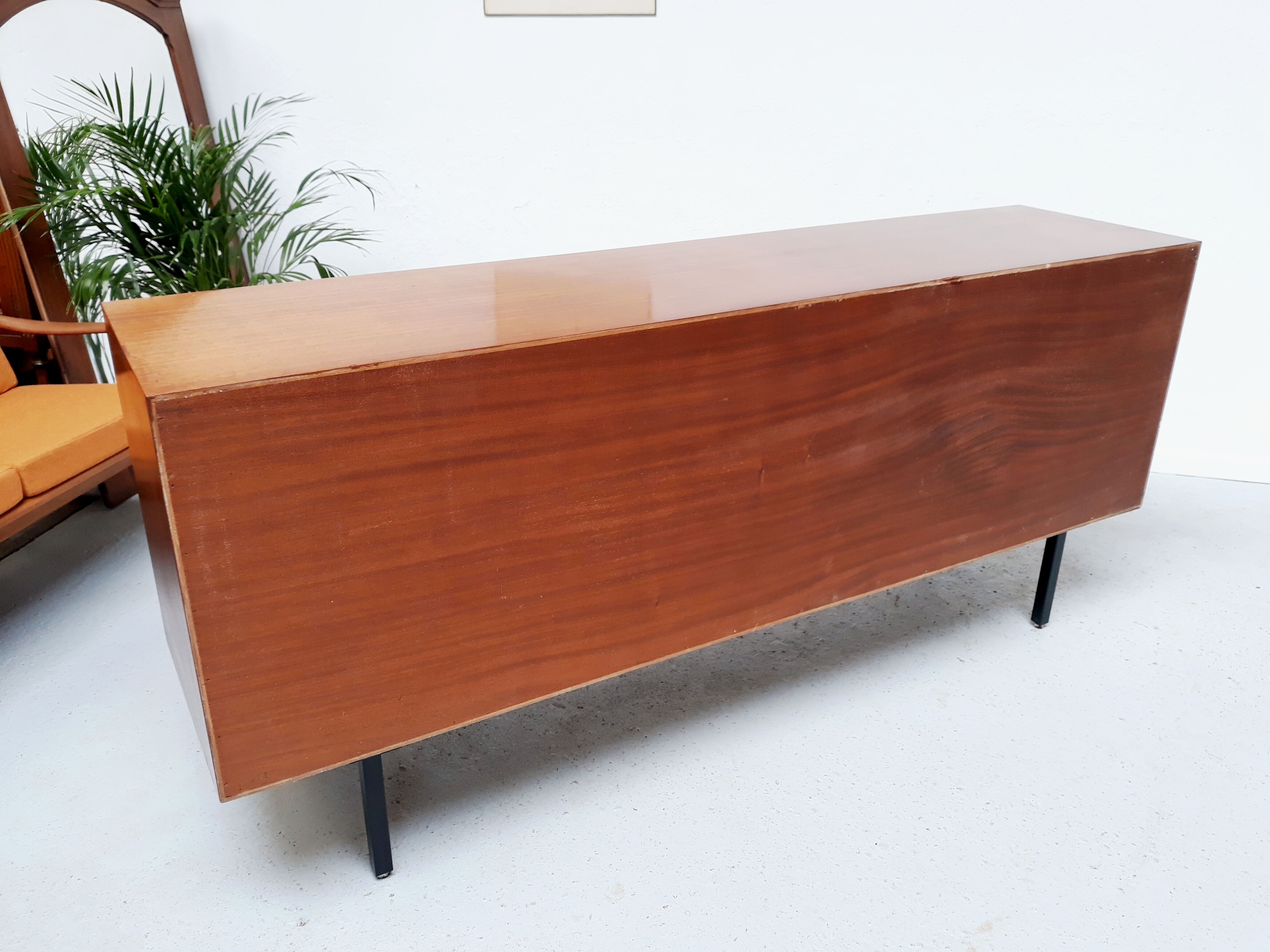 Ronieck's vintage metal foot sideboard