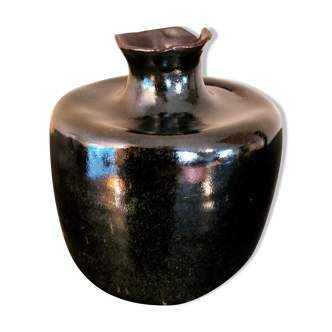 Black ceramic vase