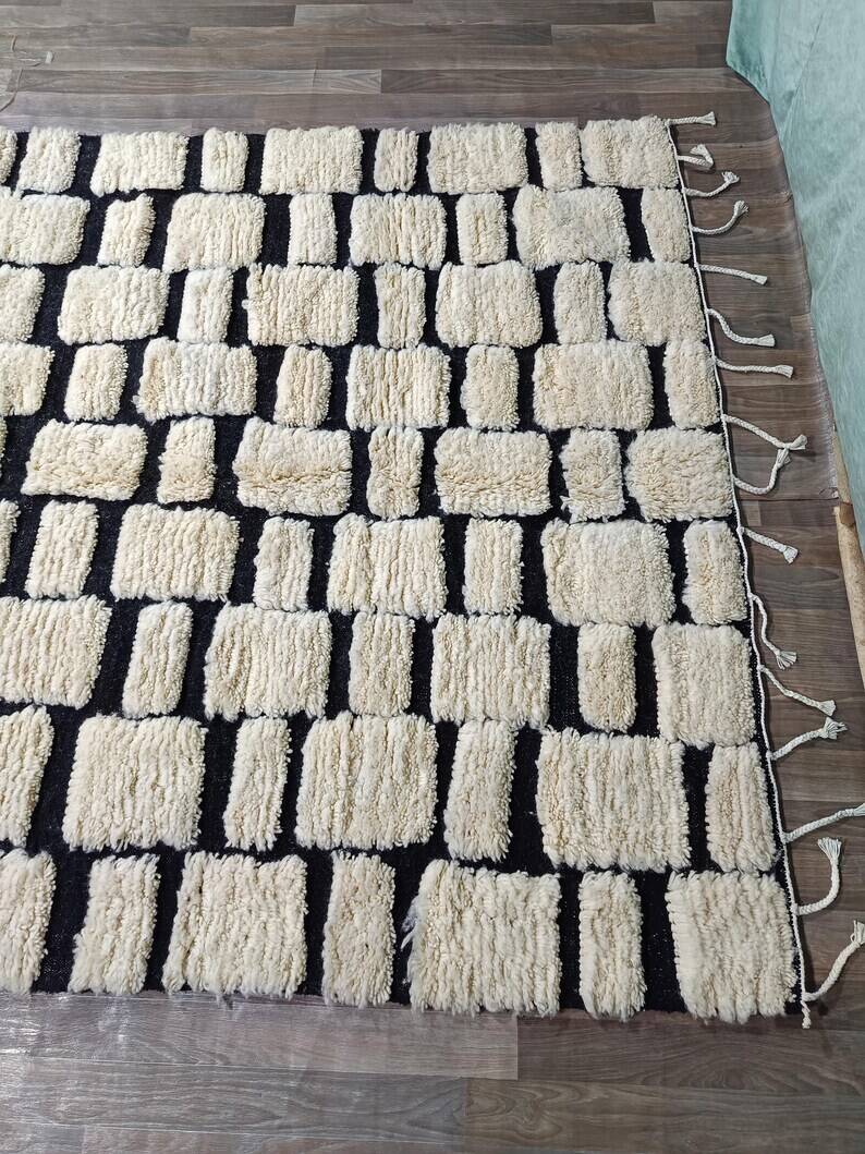 Moroccan Berber rug white-black 200cmx300cm