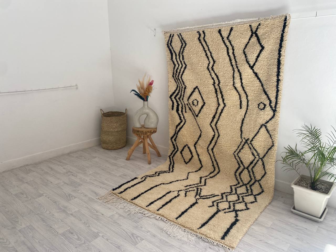 Handmade Moroccan Berber rug 278 x 145 CM