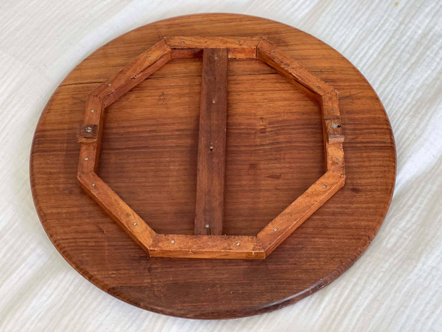 Indian table in wood and brass