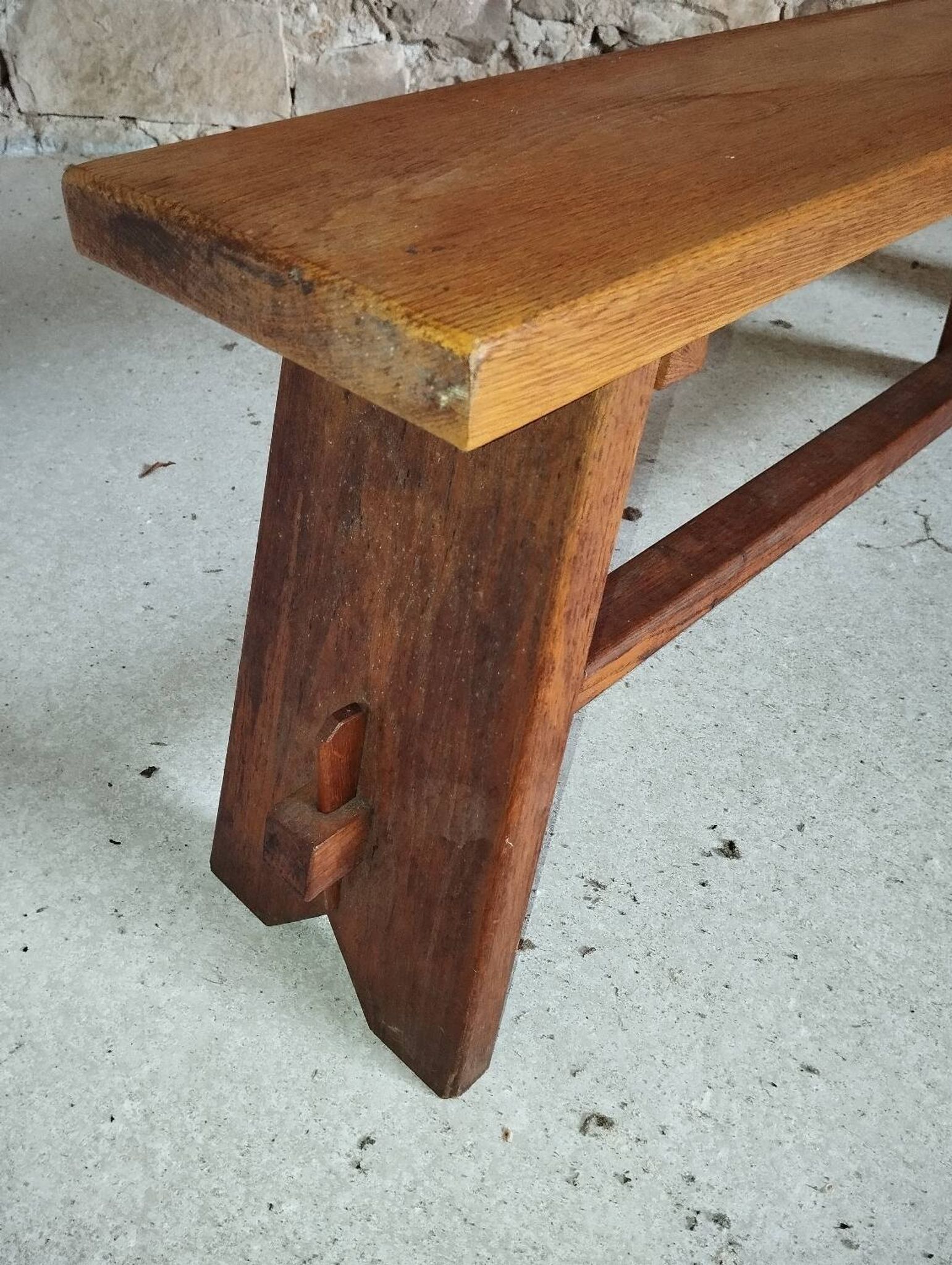 2 brutalist benches and 2 stools from the 1950s.