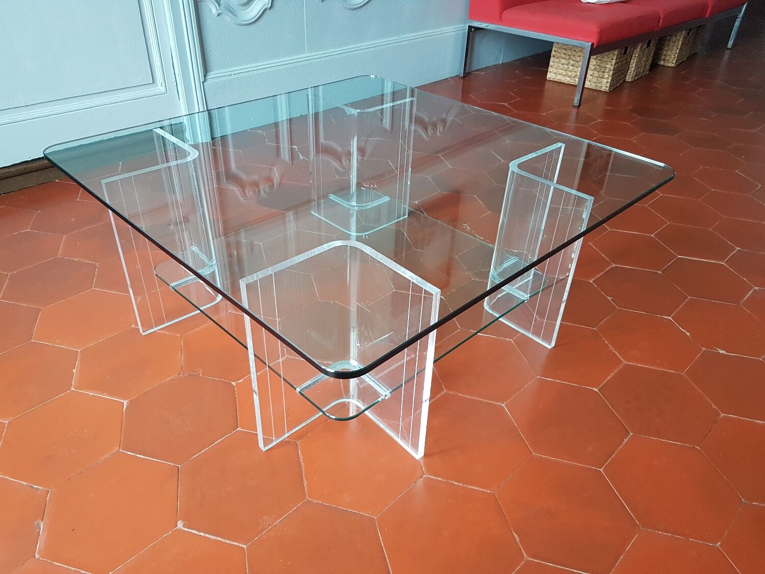 Plexi and glass coffee table from the 70s by Marais International