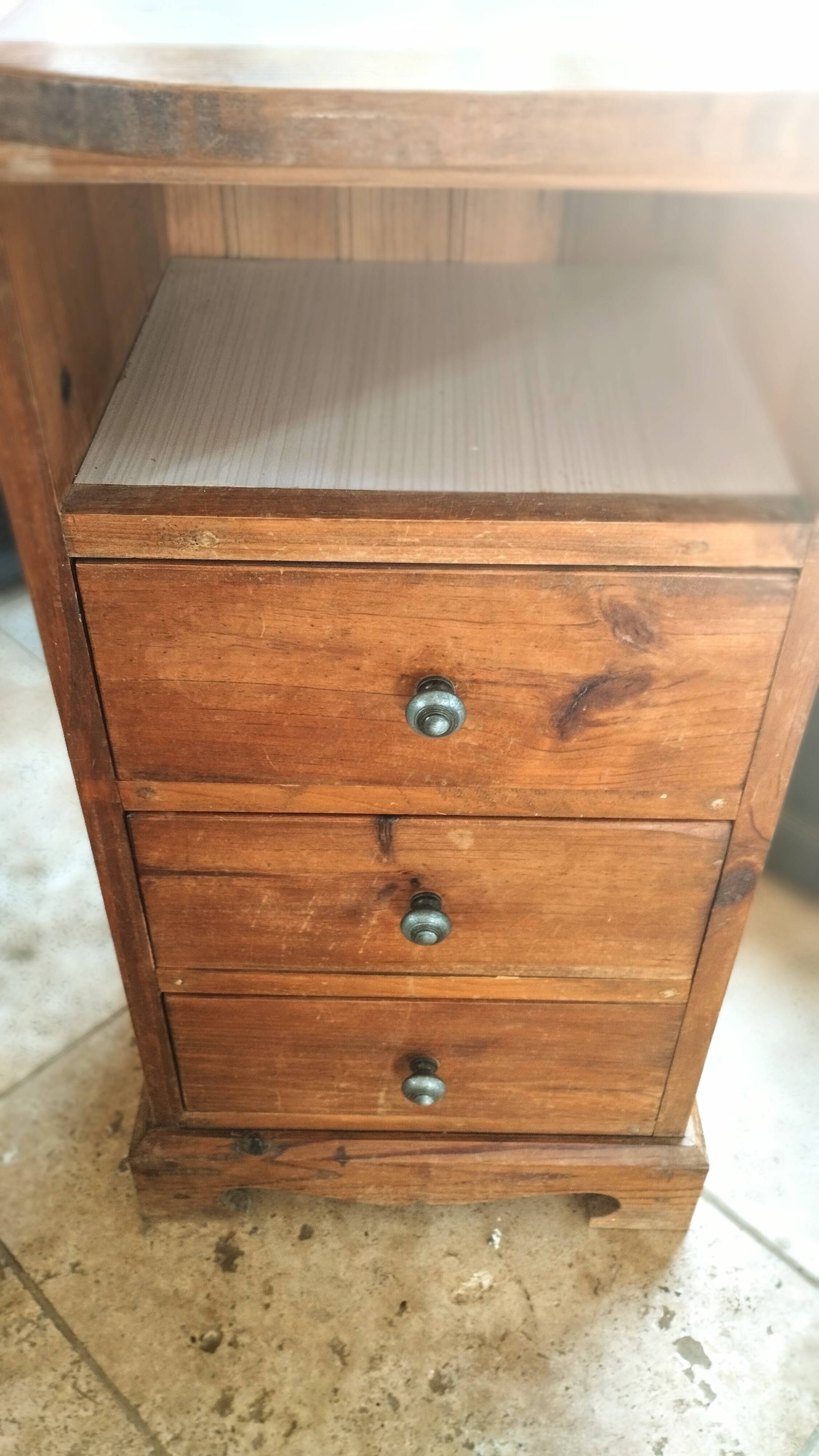 Paire de commodes vintage