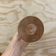 Paire de bougeoirs scandinaves en bois