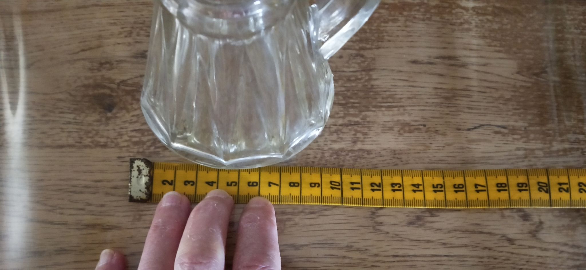 Petit pichet à vin ou cidre en verre