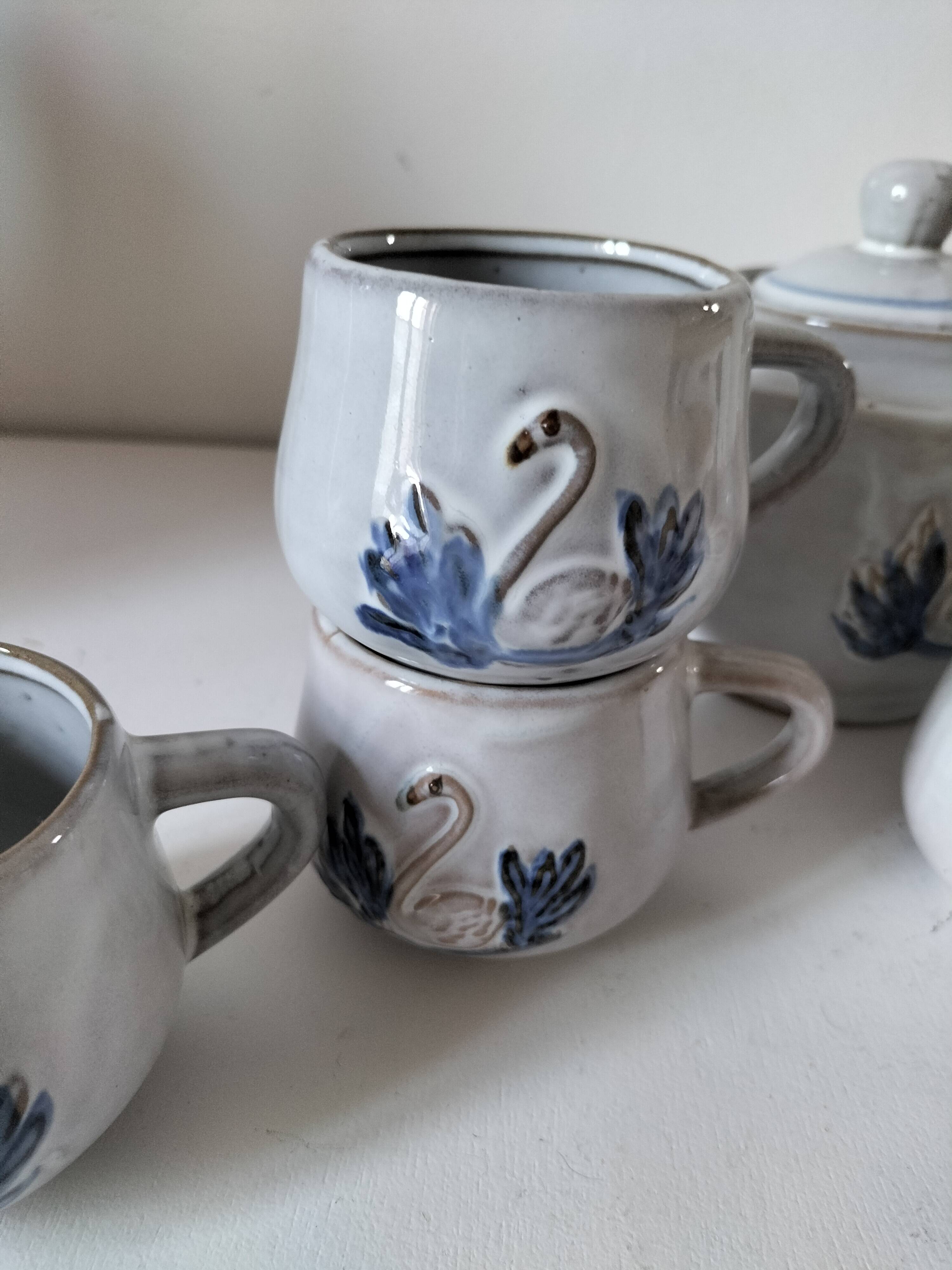 Stoneware tea set with swan decor – Hygge & Lagom spirit
