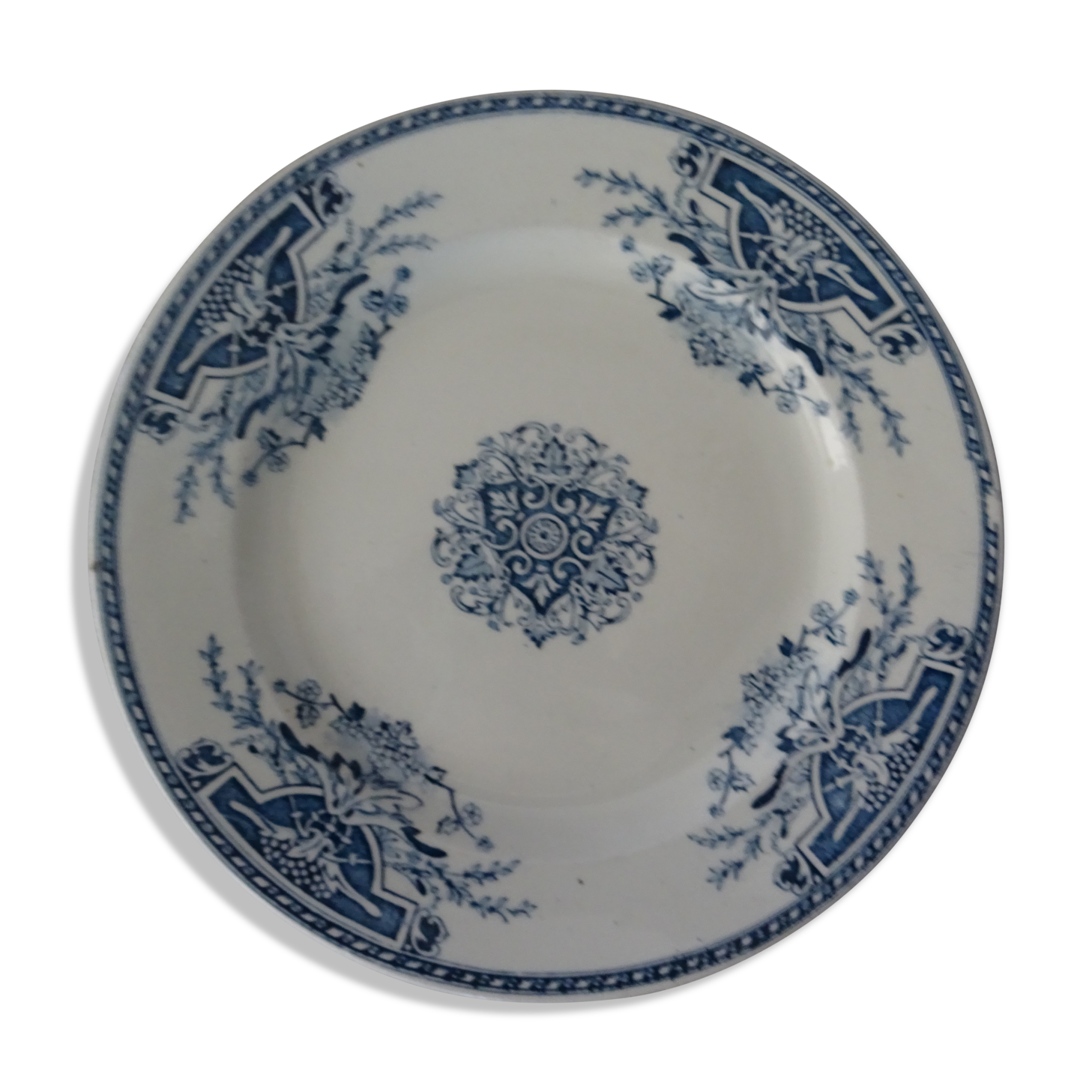 Flat plate Terre De Fer L G Sarreguemines ? blue décor