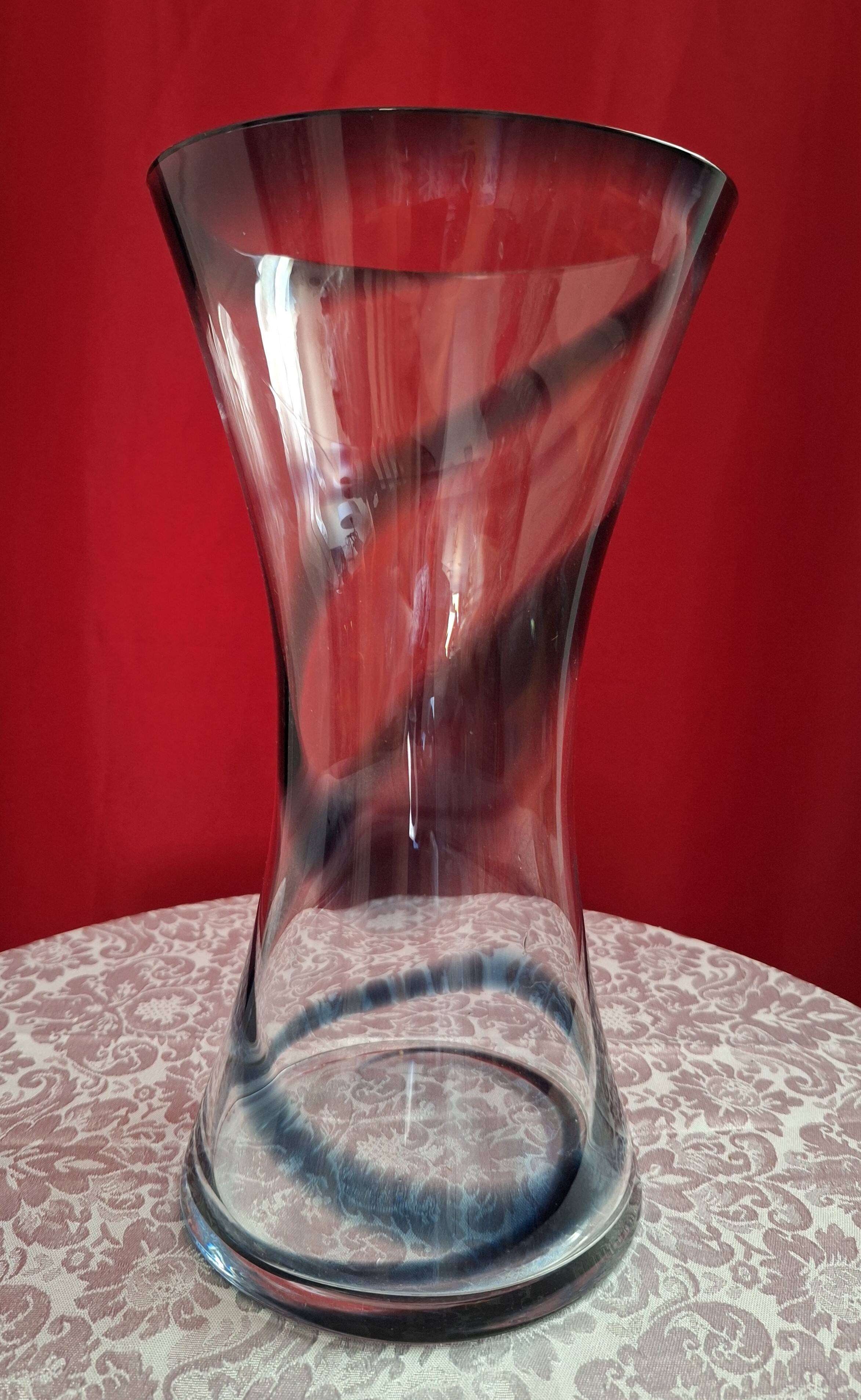 Anne Nylson style spiral vase