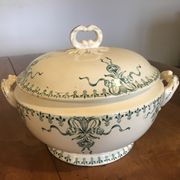 Soup-tureen in opaque porcelain from gien "venice"