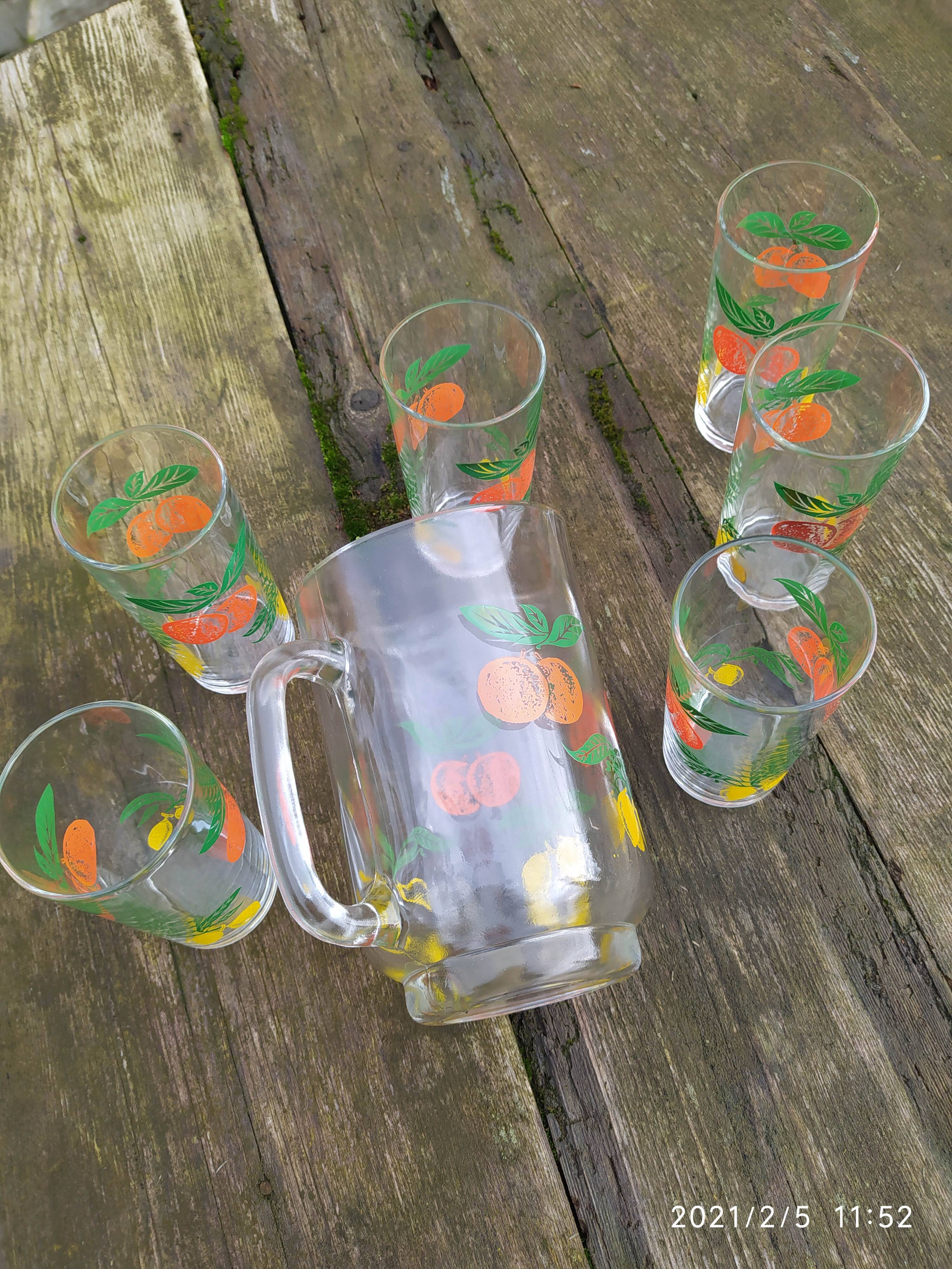 Vintage service to orangeade, carafe and its 6 glasses